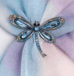 Broșă libelulă cu cristale albastre amstyle