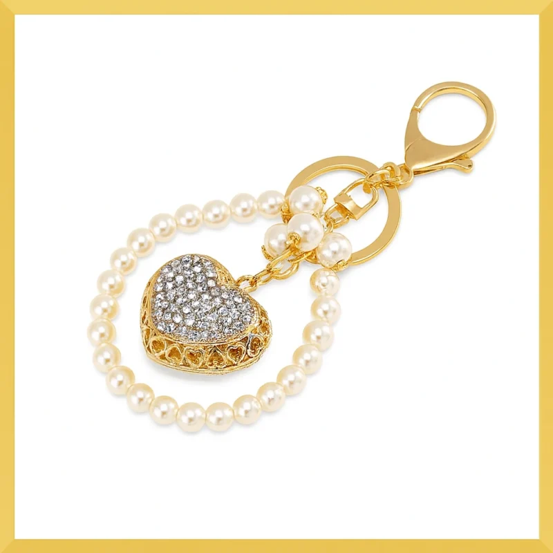 breloc-inima-cu-perle-finisaj-auriu-amstyle