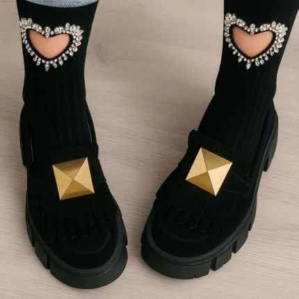 sosete elegante cu decupaj inima si cristale 3